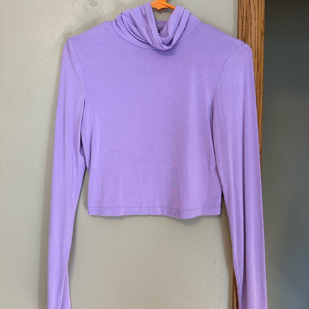 cropped turtle neck
